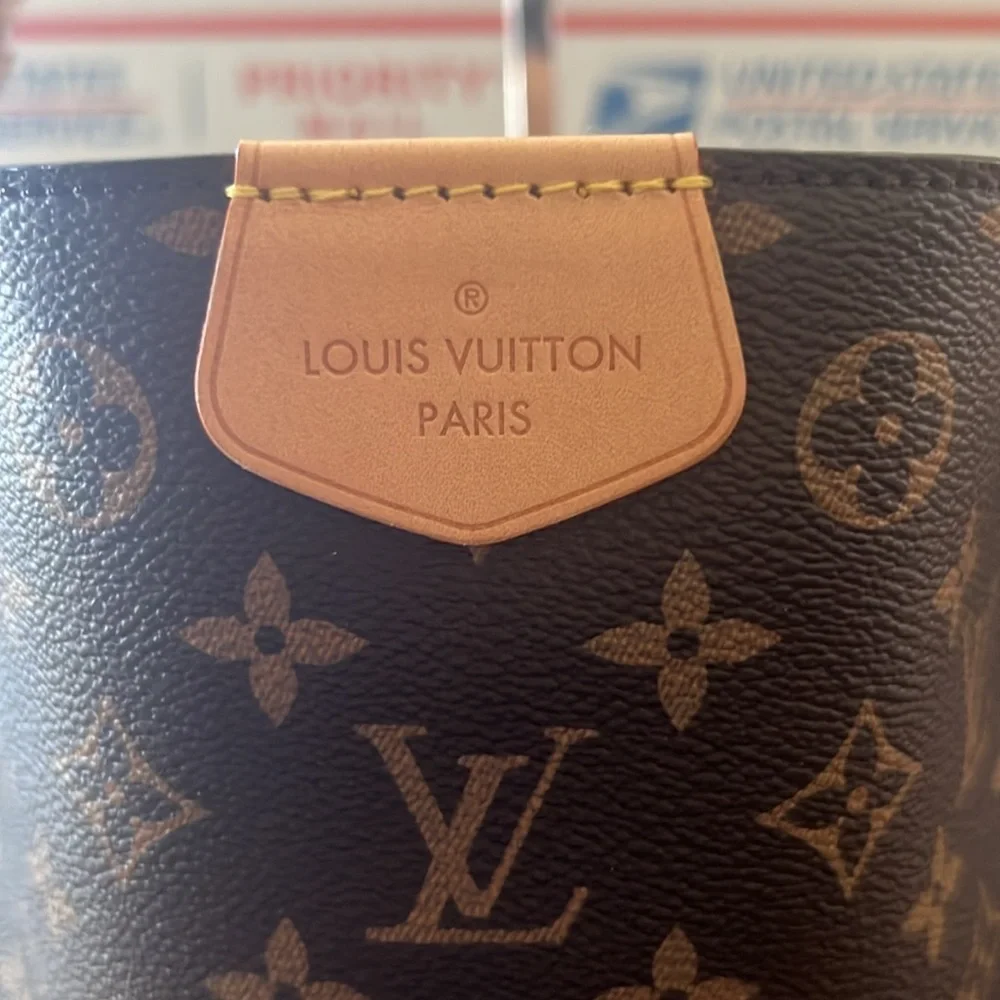 Beautiful Authentic Louis Vuitton Gracefull MM - Picture 2 of 16